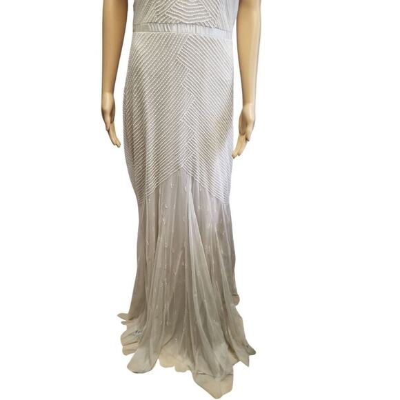 WEDDING GOWN | ADRIANNA PAPELL Cream Beaded Short Sleeve Formal Sweeper Size 12 - Picture 4 of 6